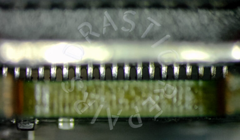 Looking under the port from the front, you can see there are no bridges between the pins.